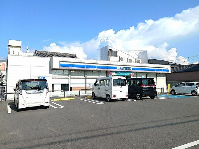 近くのローソン本町六丁目店様まで260m(徒歩4分)