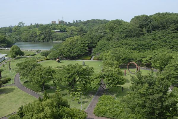 近くの大池公園まで450m（徒歩6分）