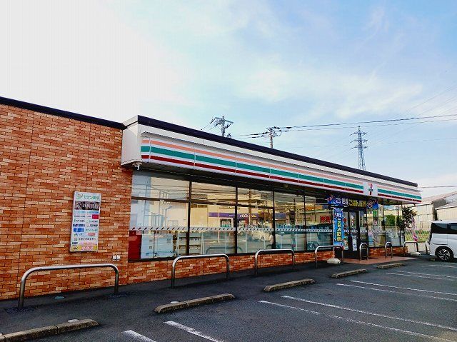 近くのセブンイレブン 富士宮淀平町店まで750m(徒歩10分)