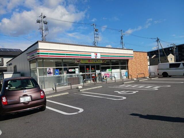 近くのセブンイレブン 幸田駅前店まで750m（徒歩10分）