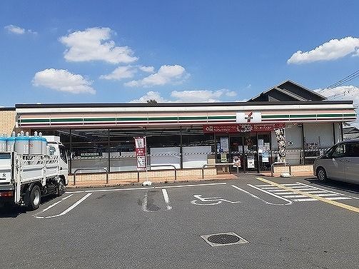 近くのセブン-イレブン 飯能川寺店まで800m(徒歩10分)
