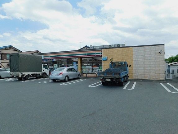 近くのセブンイレブン宇都宮西店まで130m（徒歩2分）