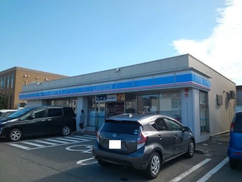 近くのローソン 福井和田中店まで230m（徒歩3分）