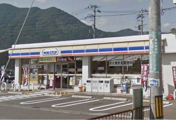 近くのミニストップ 敦賀古田刈店まで600m(徒歩8分)