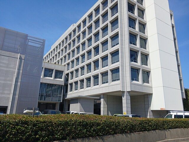 近くの池田市役所まで487m(徒歩7分)