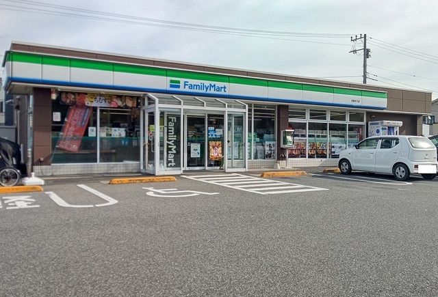 近くのファミリーマート 印西木下店まで800m(徒歩10分)