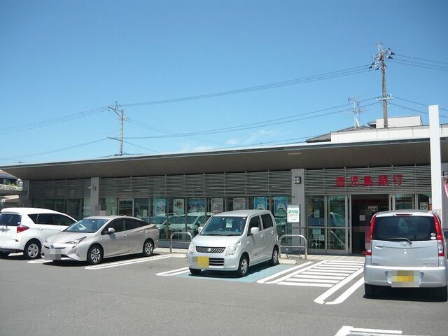 近くの鹿児島銀行けだな支店まで620m（徒歩8分）