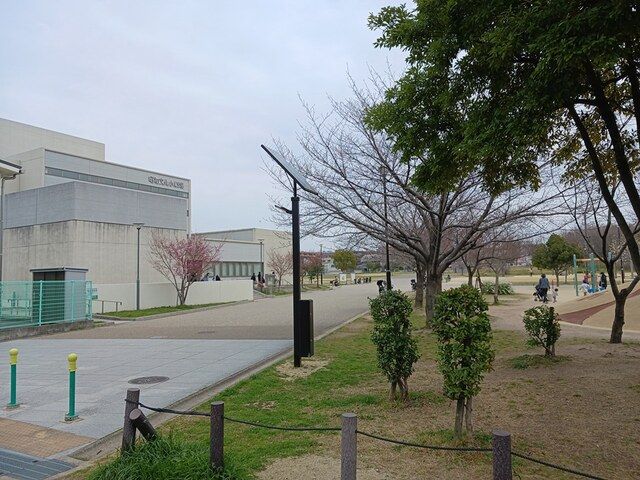 近くの川名公園まで535m(徒歩7分)