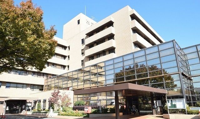 近くの市立伊丹病院まで740m(徒歩10分)