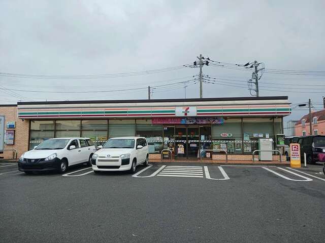近くのセブンイレブンまで600m（徒歩8分）