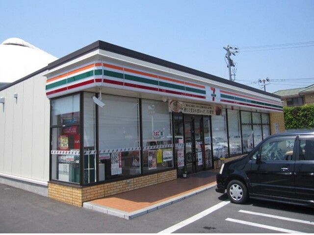 近くのセブンイレブン倉敷上富井店まで650m(徒歩9分)