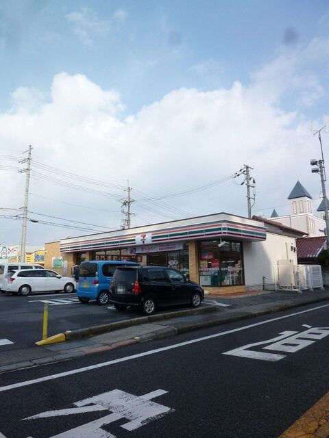 近くのセブンイレブン大津本堅田５丁目まで750m（徒歩10分）
