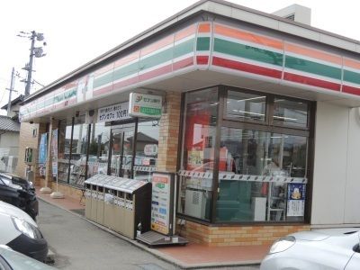 近くのセブンイレブン岩国旭町店まで400m(徒歩5分)