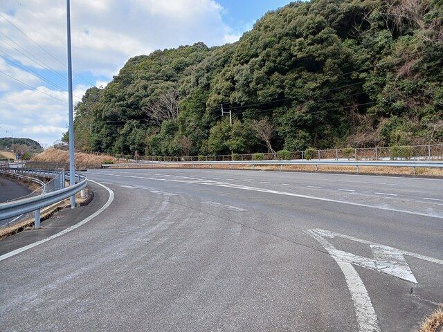 近くの波佐見有田インターまで1,800m(徒歩23分)