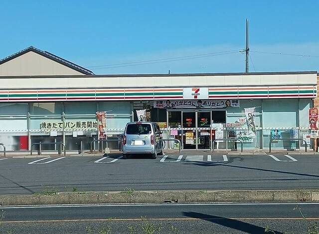 近くのセブンイレブン呉竹町店まで550m（徒歩7分）
