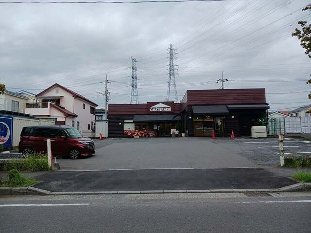 近くのシャトレーゼまで900m(徒歩12分)