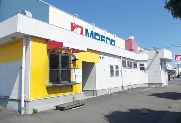 近くのマエダストア 売市店まで270m（徒歩4分）