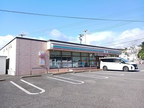 近くのセブンイレブンまで762m(徒歩10分)