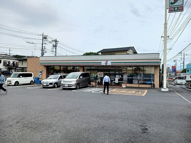 近くのセブンイレブンまで250m(徒歩4分)