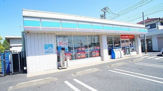 近くのローソン箱田店まで400m(徒歩5分)