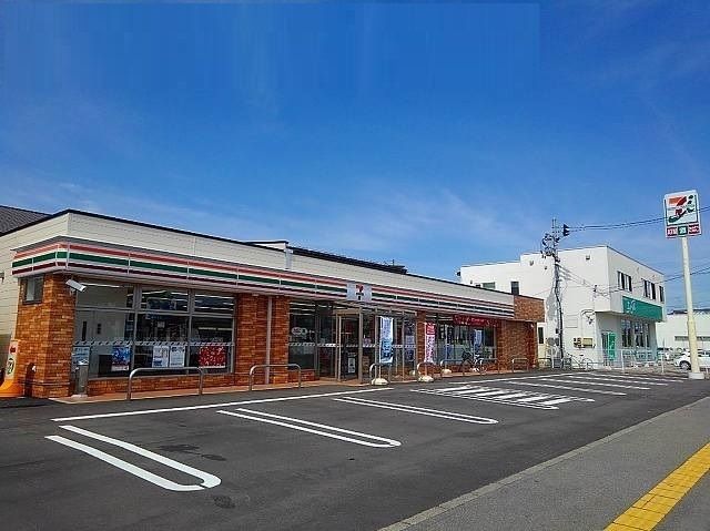 近くのセブンイレブン秋田広面屋敷田店まで369m（徒歩5分）