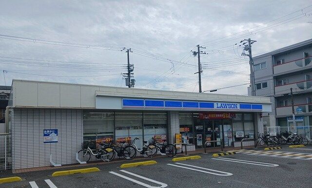 近くのローソン尼崎東難波三丁目店まで390m（徒歩5分）