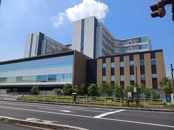 近くの岡山市立市民病院まで550m(徒歩7分)