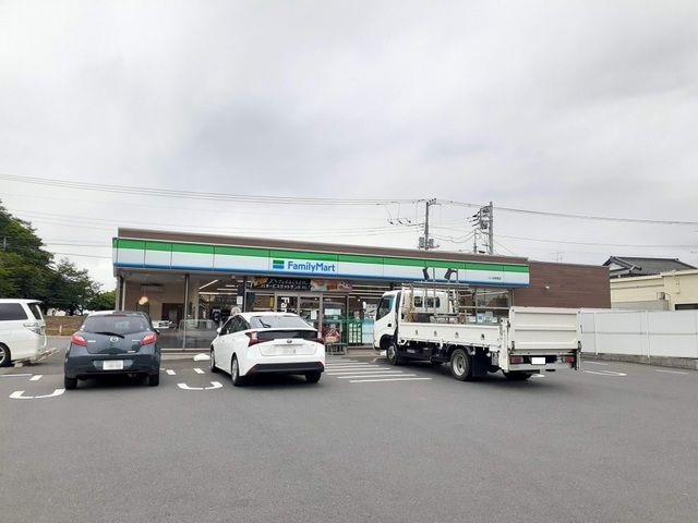 近くのファミリーマート つくば若栗店まで950m(徒歩12分)