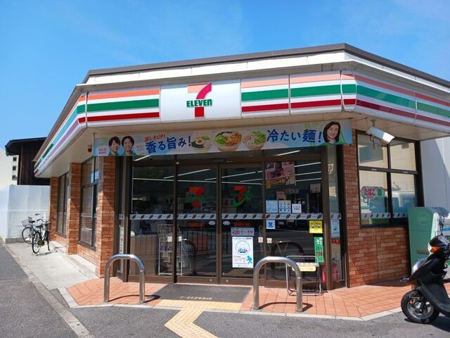 近くのセブイレブン 京都烏丸十条店まで350m（徒歩5分）