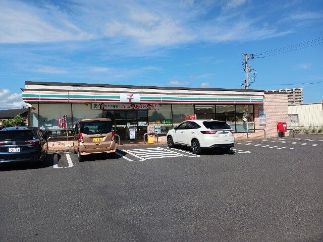 近くのセブン-イレブン つくば小野崎まで700m(徒歩9分)