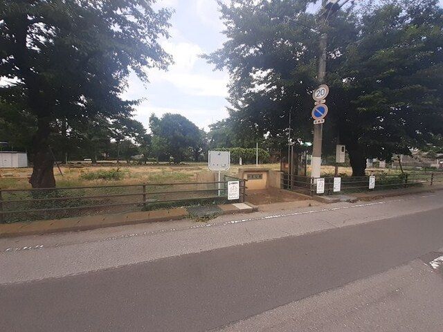 近くの今泉公園まで500m(徒歩7分)