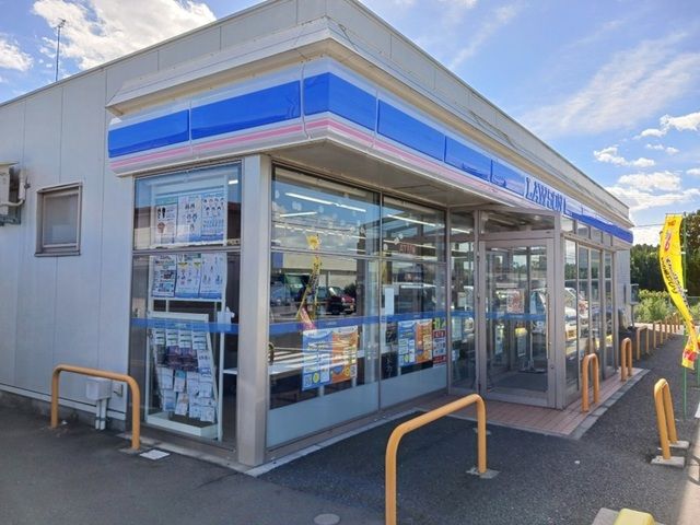近くの八戸河原木高館店まで800m(徒歩10分)