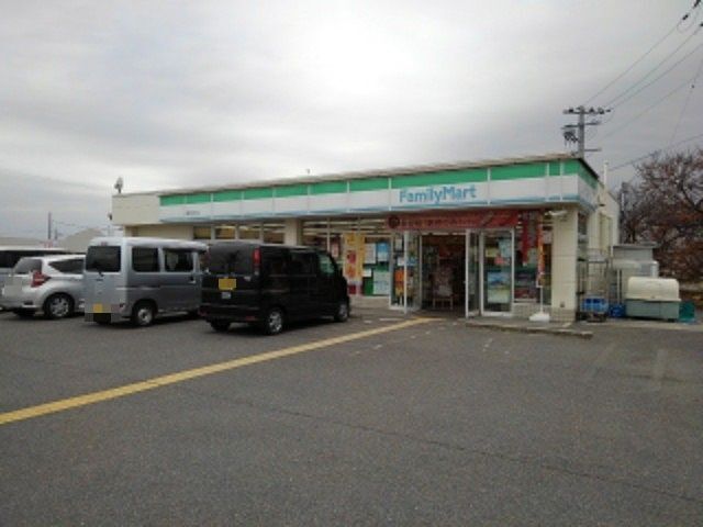 近くのファミリーマート 橿原五井町店まで400m(徒歩5分)