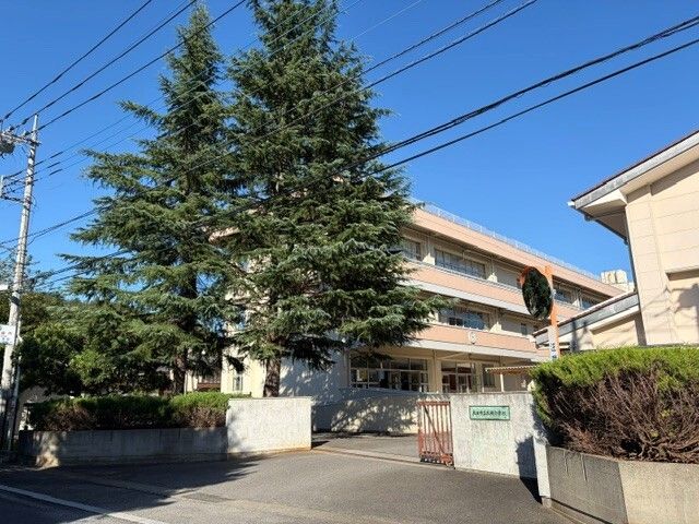 近くの太田市立太田小学校まで350m（徒歩5分）