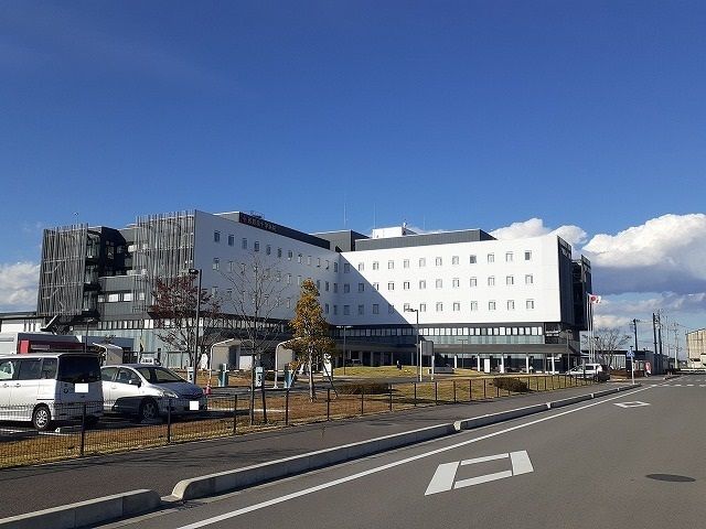 近くの芳賀赤十字病院まで210m（徒歩3分）