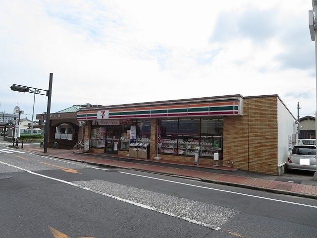 近くのセブンイレブン柳井駅前店まで450m（徒歩6分）