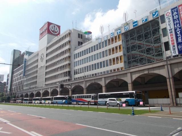 近くの鶴屋百貨店まで1,300m（徒歩17分）