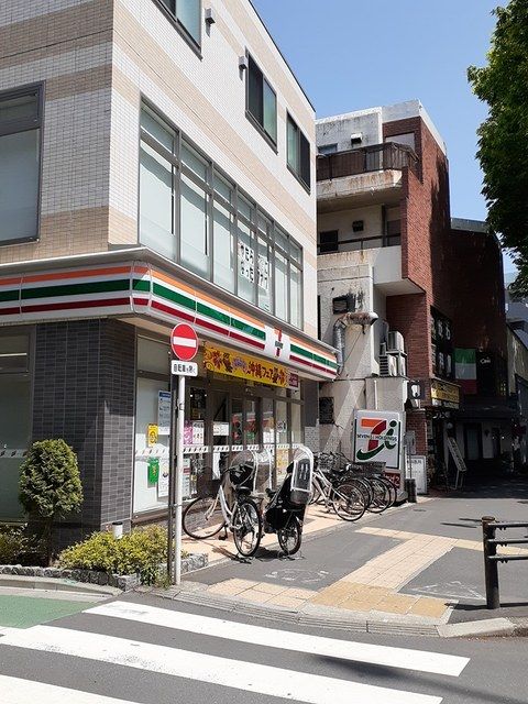 近くのセブンイレブンまで126m（徒歩2分）