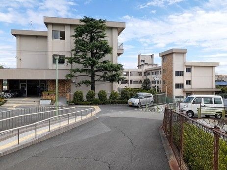 近くの池田市立石橋中学校まで280m(徒歩4分)