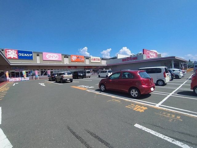近くのイオンタウンまで800m(徒歩10分)