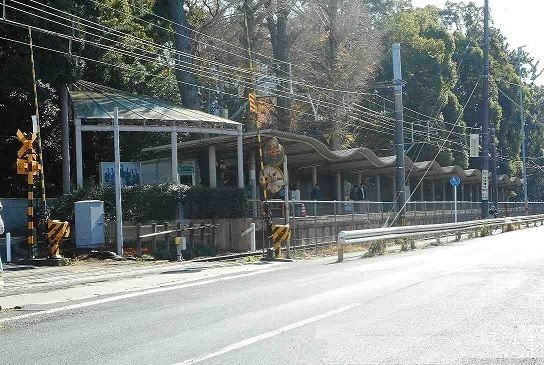 近くの愛知大学前駅まで1,200m(徒歩15分)