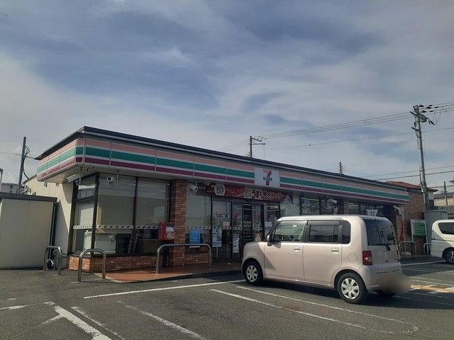 近くのセブンイレブンまで1,270m（徒歩16分）