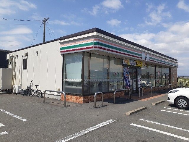 近くのセブンイレブン袋井浅岡店まで400m(徒歩5分)