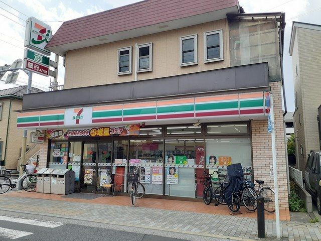 近くのセブンイレブンまで163m（徒歩3分）