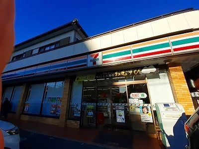 近くのセブンイレブンまで120m(徒歩2分)