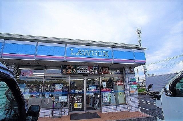 近くのローソン 日高原宿東店まで500m（徒歩7分）