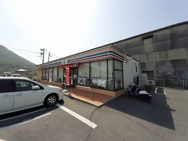 近くのセブンイレブン玉野東高崎店まで450m（徒歩6分）