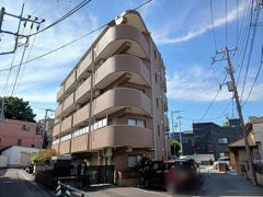 ラ・ベルヴィの外観画像