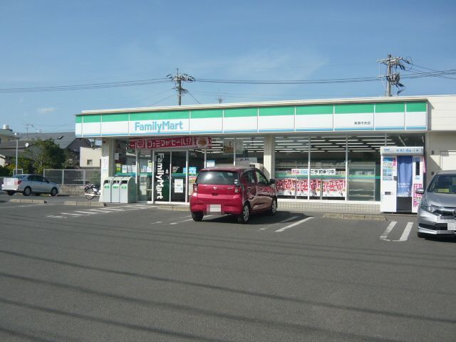 近くのコンビニまで1,100m（徒歩14分）