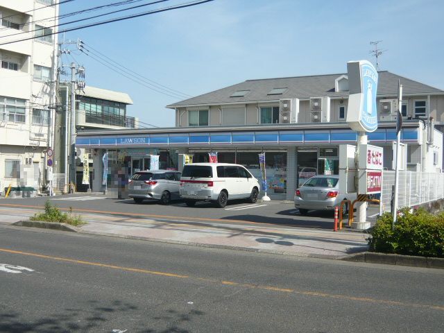 近くのコンビニまで1,350m（徒歩17分）